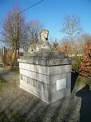 Sphinx d'entrée de bourg