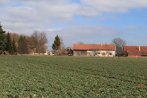 Nouzín : exploitation agricole.