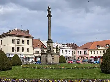 Place Masaryk : colonne mariale.