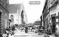 Noyal-Pontivy : barricades devant l'église au printemps 1906 lors de la querelle des inventaires (carte postale).