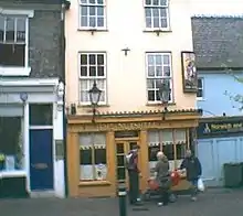 Le Nutshell, le plus petit pub d'Angleterre, situé à Bury St Edmunds.