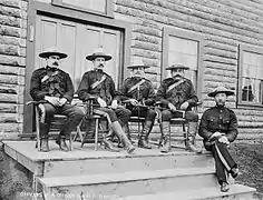 Policiers de la NWMP au Yukon, 1900.