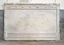 Bas-relief représentant des décors (XVIe siècle).