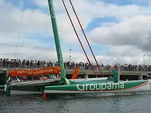 Groupama 2, bateau de Franck Cammas, en 2008 au nouveau port du château