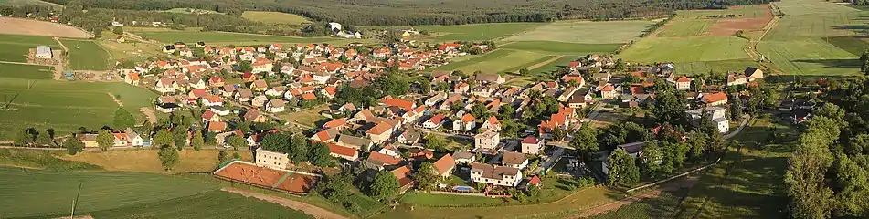 Sojovice : vue aérienne.