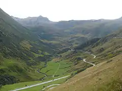 H19 entre le Col de l'Oberalp et Tschamut.