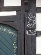 Inscription hébraïque d'une ancienne ferme (1769),75 rue du Général-de-Gaulle.