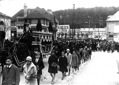 Obsèques de Sévérine à Pierrefonds, le 29 avril 1929.
