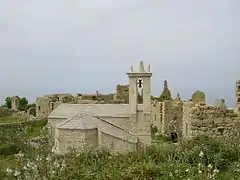 La chapelle du village rénovée.