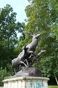 Le groupe en mouvement faisant pendant au groupe au repos, parc de Sceaux.