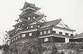 Tenshu du château d'Okayama avant l'incendie.