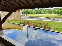 Le lavoir, depuis l'intérieur