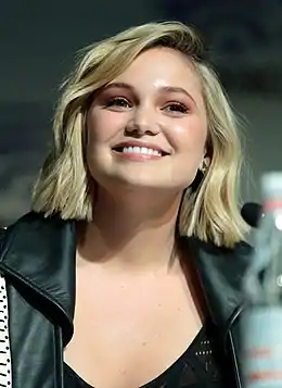 Olivia Holt interprète Tandy Bowen / « la Dague ».