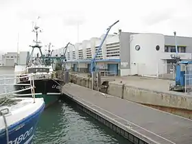 Quai à ponton flottant (les Sables-d'Olonne).