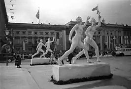 Statues olympiques à Berlin.