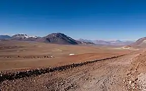 Plateau du Chajnantor dans les Andes où se trouvent l'ESO/NAOJ/NRAO ALMA.