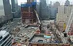 Construction du mémorial et du One World Trade Center vus depuis le 30e étage du W Hôtel le 28 juillet 2010.