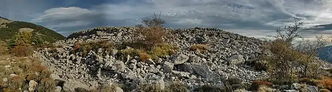 Oppidum de Conrouan, vue de l'extérieur.