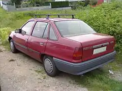Opel Kadett E berline LS 4 portes (arrière)