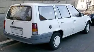 Opel Kadett E break Caravan (arrière)