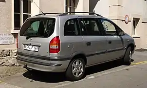 Opel Zafira A phase 1