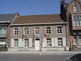 (nl) Gemeentehuis, dubbelhuis