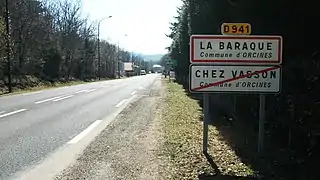 La route départementale 941, panneaux d'entrée d'agglomération de La Baraque