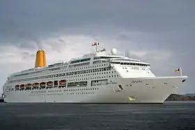 Photographie en couleurs de l'Oriana à Göteborg (Suède) en août 2012.