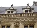 Balustrade de l'ancien hôtel de ville d'Orléans, XVe siècle.