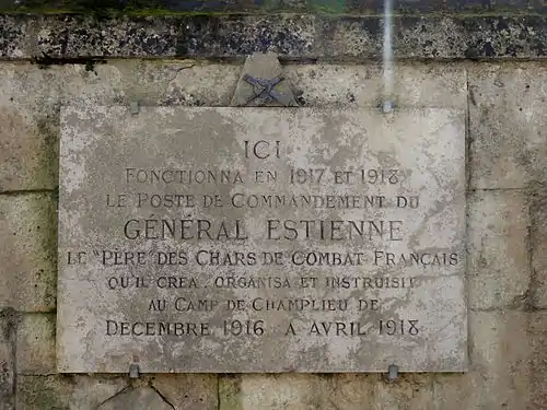Plaque commémorative à Orrouy.