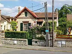 Pavillon en meulière, Orry-la-Ville.