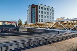 Pont de l'Orvokkitie sur la Valkoisenlähteentie.