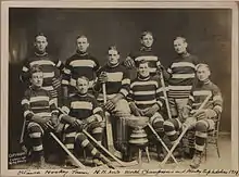Photographie d'une équipe de joueurs de hockey