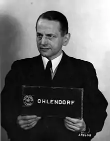 Otto Ohlendorf (1907-1951), ancien commandant de l'Einsatzgruppe D', qui a perpétré des meurtres de masse en Moldavie, dans le sud de l'Ukraine, en Crimée et, en 1942, dans le Caucase du Nord.