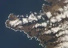 Vue satellite de l'île de l'Ouest et de la côte adjacente de la Grande-Terre