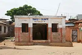 Ouidah-Temple de la divinité Kinsi.