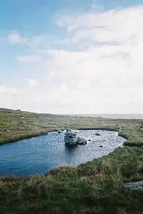 Loch sur l'île de Housay