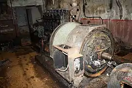 Un des deux moteurs de l'usine.