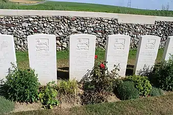 Les tombes de soldats du West Yorkshire Regiment, tous tombés lors de l'attaque du 27 février 1917.