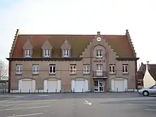 Photographie montrant la mairie de Oye-Plage
