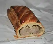 Pâté lorrain (la recette diffère PRINCIPALEMENT du pâté en croûte par l'absence de gelée et par le fait qu'il se mange habituellement tiède et non froid).