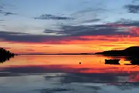 Coucher de soleil à Letkuniemi, l'île Päijätsalo est à droite.