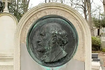 Louis-Charles Malassez, bronze, Paris, cimetière du Père-Lachaise.