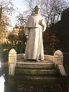 Père Étienne Pernet (1901), Paris, congrégation des Petites Sœurs de l'Assomption.