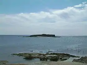 Vue de l'île depuis la côte de Pénestin, à marée haute