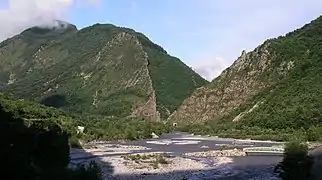 Le Var au pont de Gueydan (Saint-Benoît, Entrevaux).