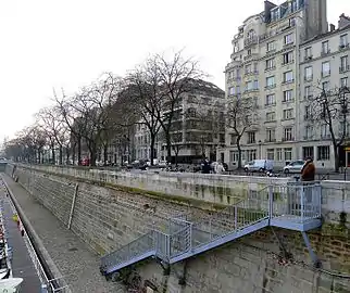 Boulevard Bourdon en direction du boulevard Morland.