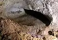 Griffades d'ours dans une coupole des grottes d'Azé, Saône-et-Loire, France.