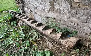 Echelle taillée dans un tronc d'arbre, Granada, Chachapoyas, Amazonas, Pérou.