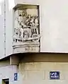 Bas-relief à l'angle de la rue de Jouy et de Fourcy.